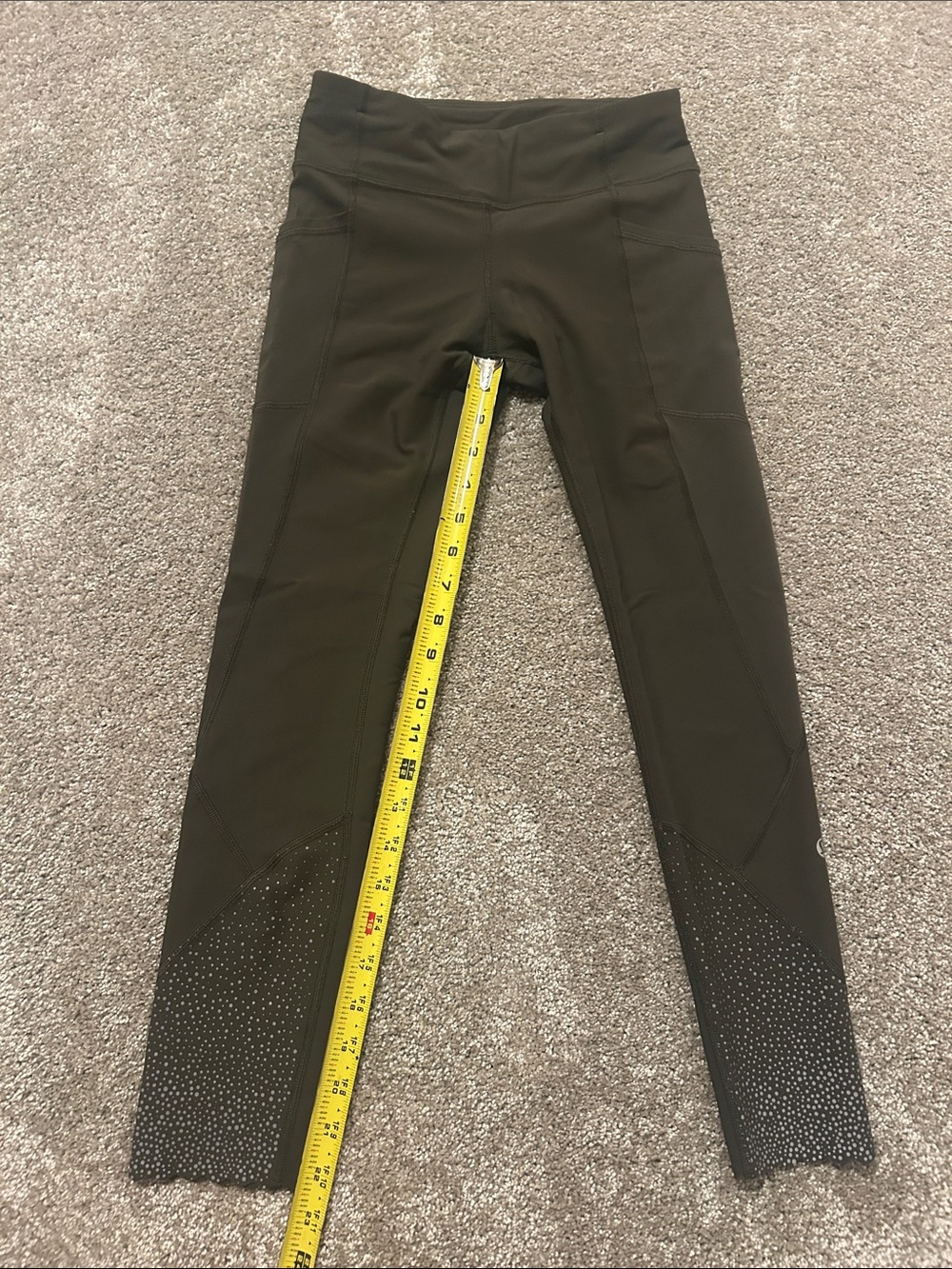 Lululemon legggings in Dark Olive-size xs